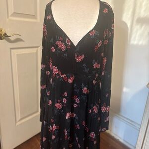 Torrid Pink Floral Long Sleeve V-Neck dress